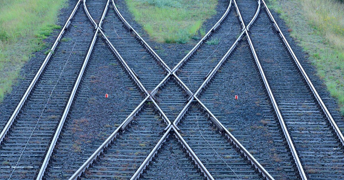 railroad crossing intersections