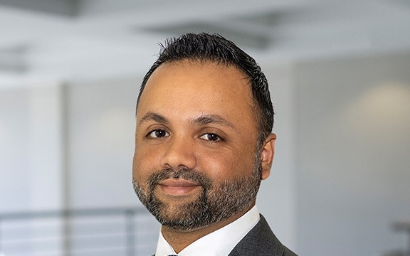 Abbas Hussain headshot