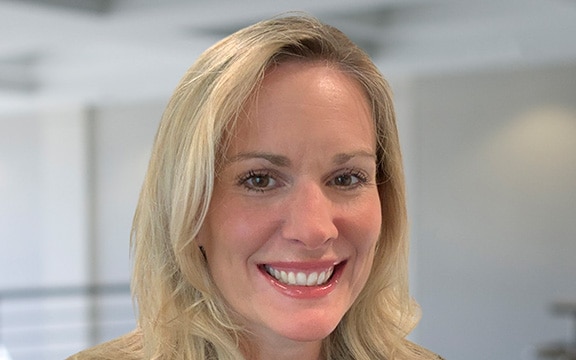 Kristine Warner headshot